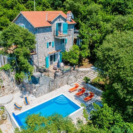 Villa Toscana With A Pool Tivat Eksteriør bilde