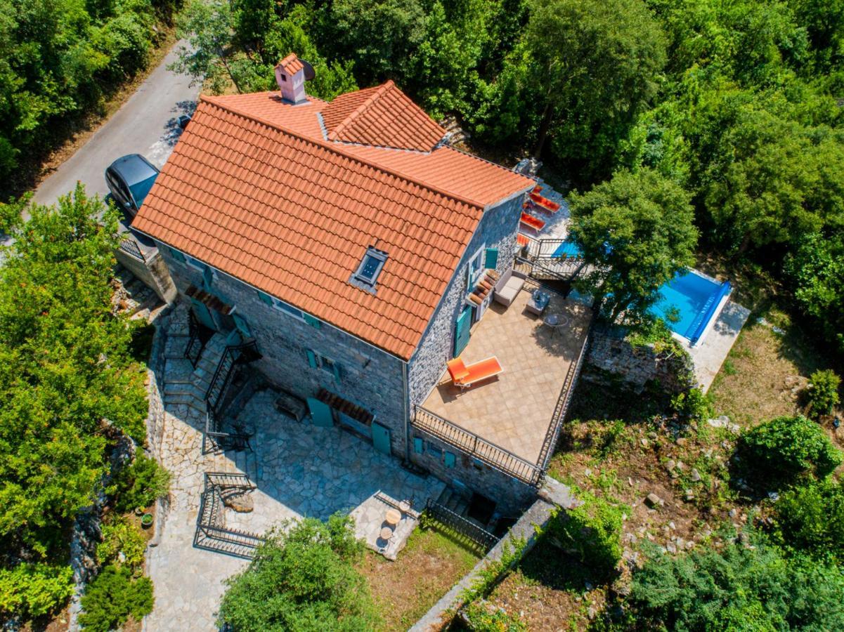 Villa Toscana With A Pool Tivat Eksteriør bilde