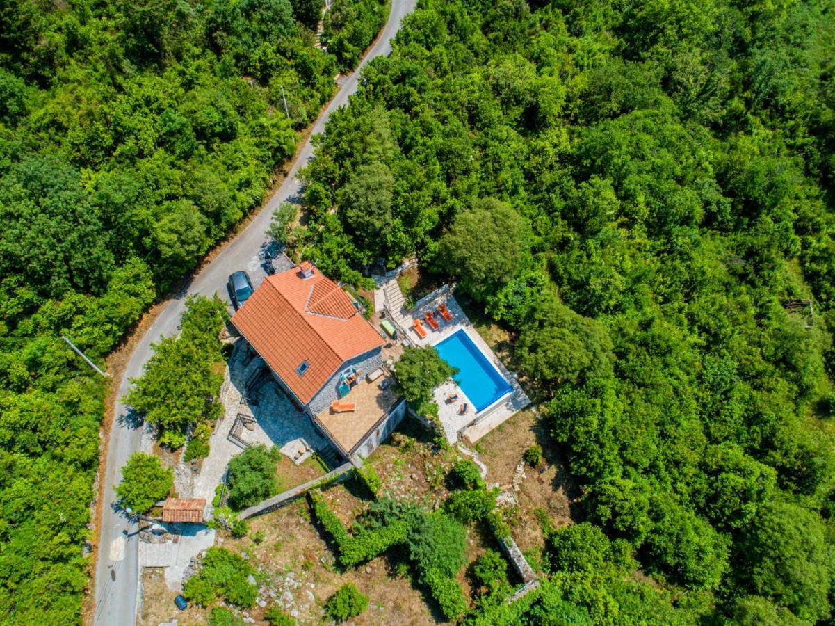 Villa Toscana With A Pool Tivat Eksteriør bilde