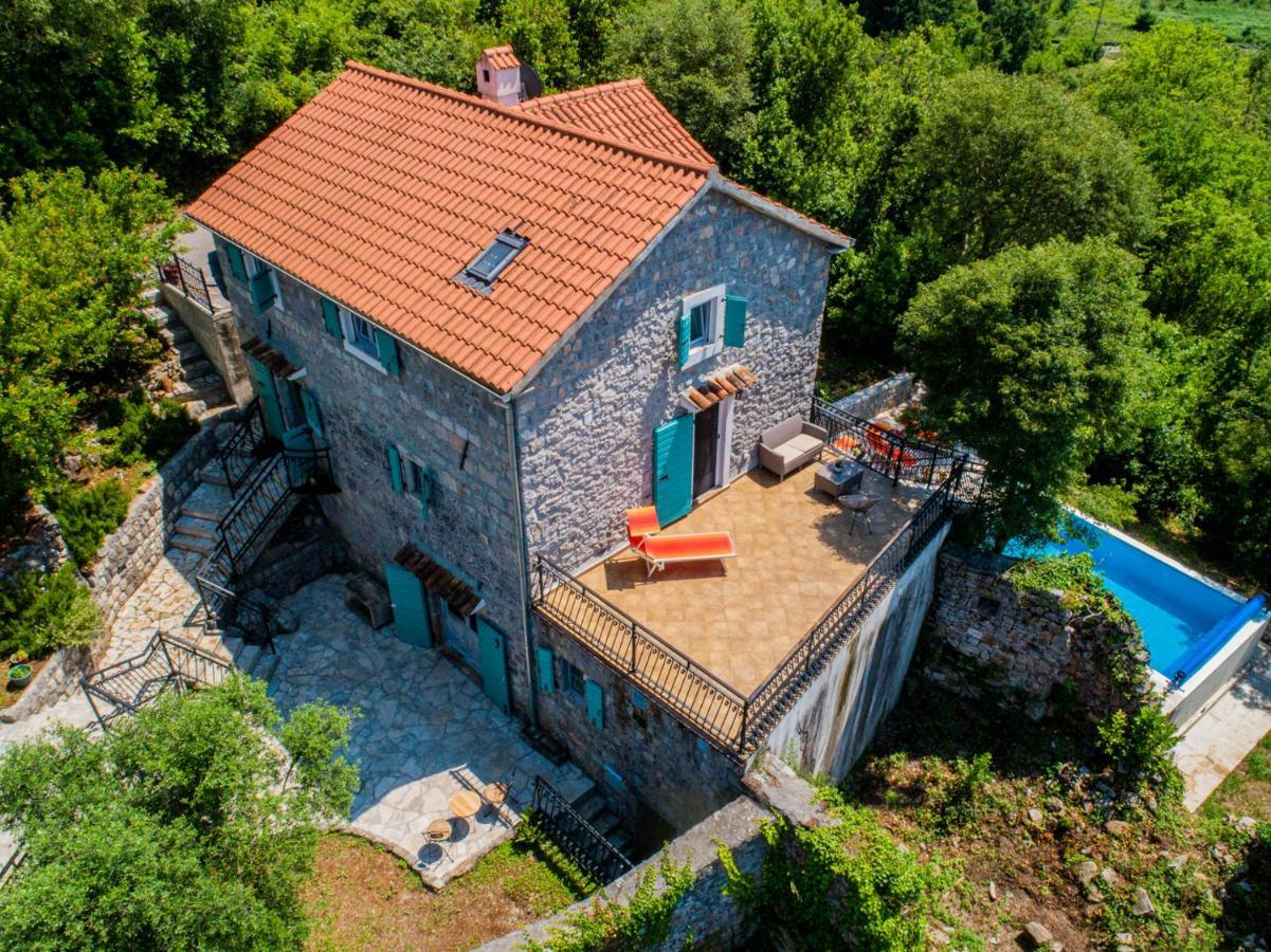 Villa Toscana With A Pool Tivat Eksteriør bilde