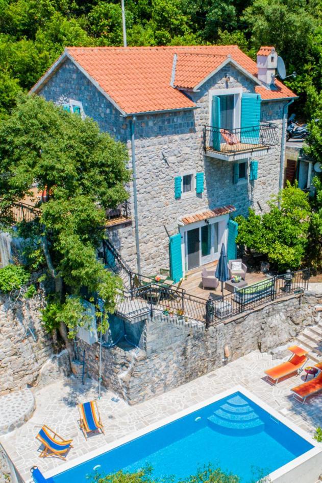 Villa Toscana With A Pool Tivat Eksteriør bilde